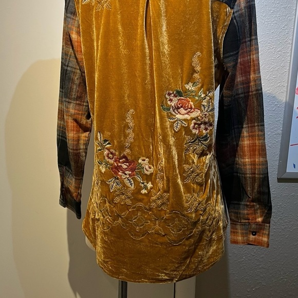 Plaid velvet back embroidered blouse nwt by Paparazzi - Picture 9 of 16